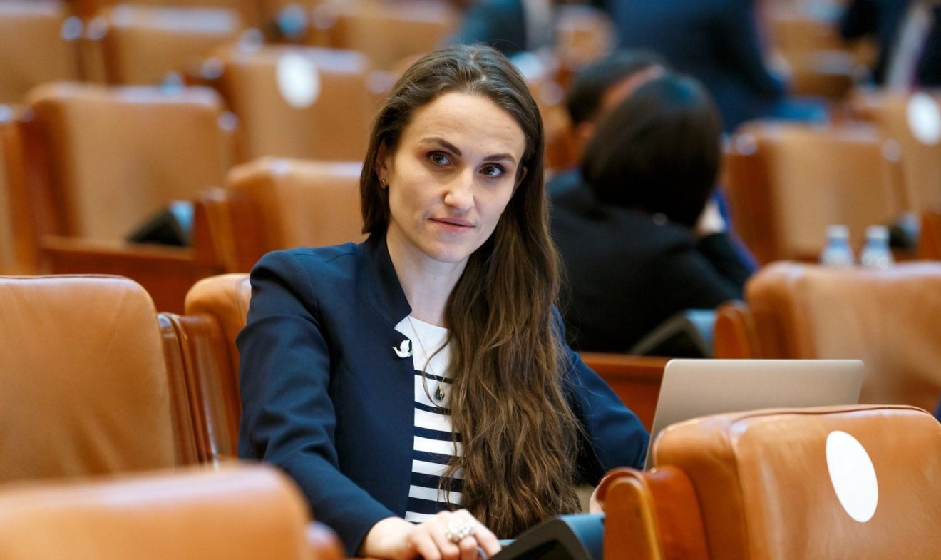 Ministrul Afacerilor Externe, Oana Țoiu, recunoaște că România a fost exclusă din Visa Waiver din cauza anulării alegerilor prezidențiale din decembrie 2024