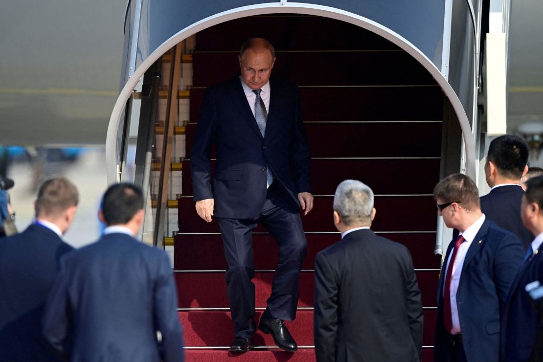 Vladimir Putin a ajuns în Tianjin, pentru Summit-ul de securitate găzduit de Xi Jinping. China vrea să contracareze influența occidentală în afaceri