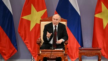 Grădinițele din Rusia introduc lecții patriotice cu tematică de război. „Conversații despre lucruri importante” promovează identitatea națională