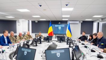 România trimite al 23-lea pachet de sprijin militar pentru Ucraina. Ce au discutat Ionuț Moșteanu și Denys Shmyhal la Kiev