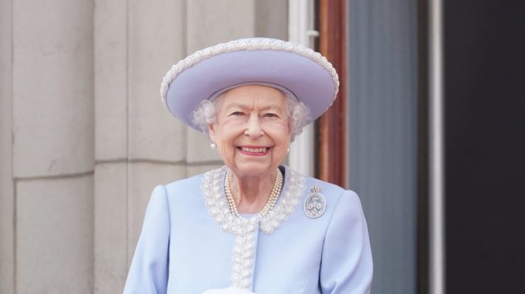 O nouă carte dezvăluie că Regina Elisabeta a II-a nu a susținut Brexitul, dar a considerat birocrația Uniunii Europene drept „ridicolă”