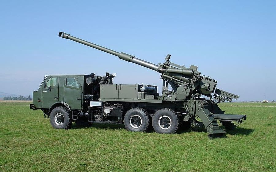 România este lider în clasamentul european la artileria tractată și devansează statele membre NATO și din afara organizației