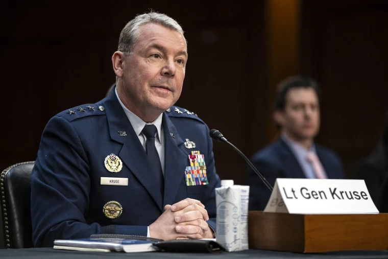 Secretarul Apărării, Pete Hegseth, l-a demis pe locotenentul general Jeffrey Kruse, șeful Agenției de Informații a Apărării. Motivul: Siturile nucleare din Iran distruse de SUA