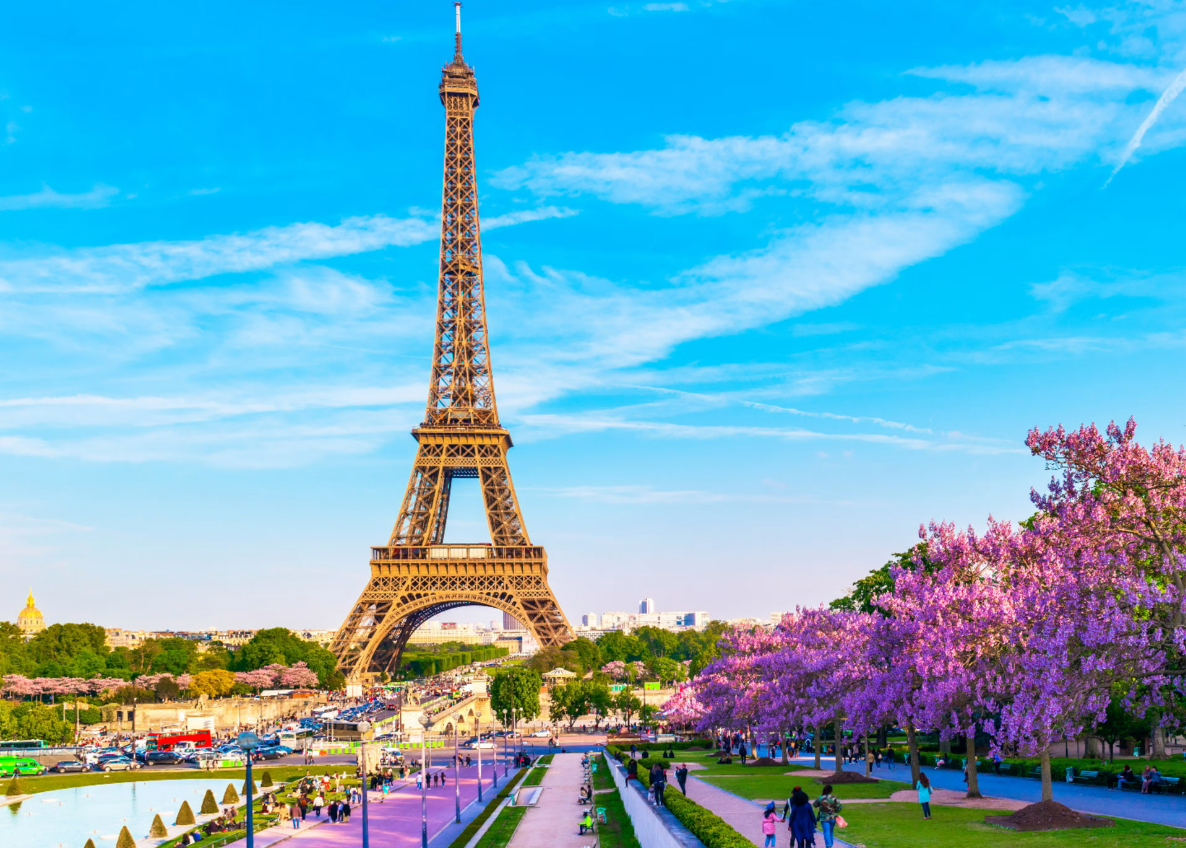 Savurează vara la Paris: Simte pulsul estival printre turiști, cocktailuri și grădini ascunse