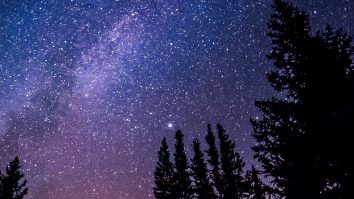 O echipă de cercetători a recreat prima reacție chimică ce a avut loc după Big Bang. Cum arăta Universul