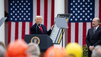 Casa Albă prezintă noile tarife stabilite de Trump pentru 1 august. Toate țările sunt vizate
