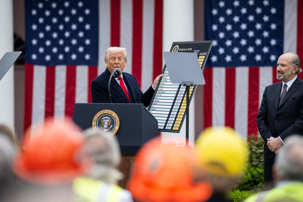 Casa Albă prezintă noile tarife stabilite de Trump pentru 1 august. Toate țările sunt vizate