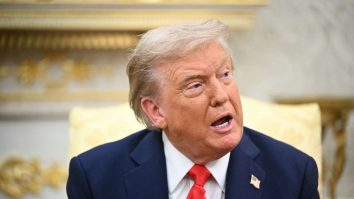 Trump: „Războiul din Ucraina se va încheia. Toți vrem asta. Putin așteaptă să îl sun după întâlnirea cu Zelenski de la Casa Albă”