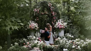 Taylor Swift i-a spus „DA” lui Travis Kelce. Printre cei care au felicitat-o se numără și Președintele Trump