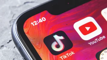 TikTok are o nouă funcție. Aplicația permite tuturor să trimită mesaje directe cu imagini și mesaje vocale