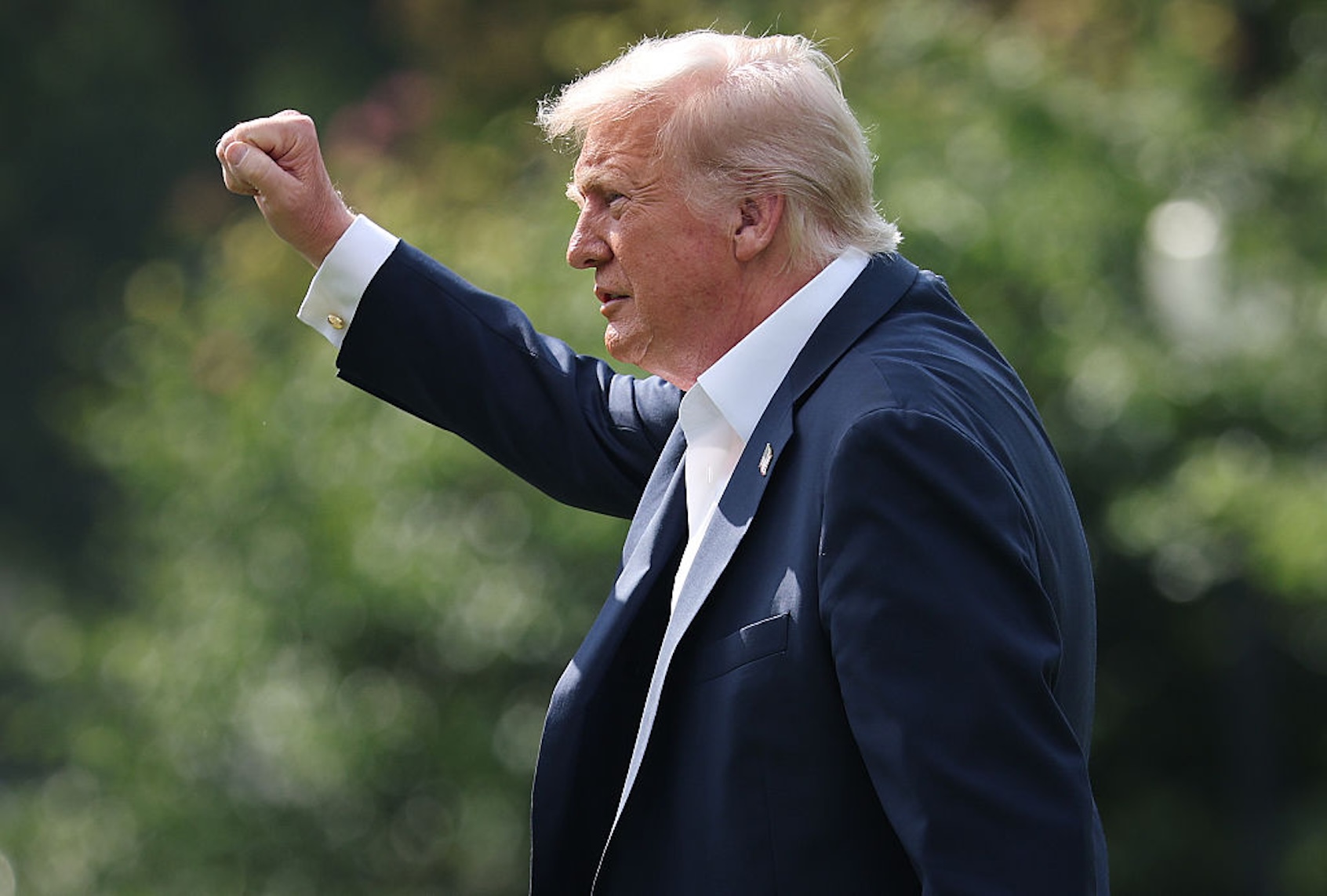 Donald Trump și Vladimir Putin se vor întâlni vineri, fără consilieri. Cine este cel mai avantajat