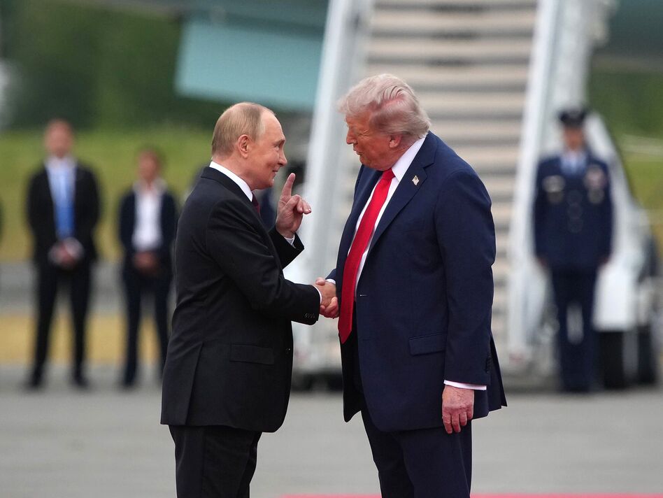 Ultimatumul dat de Președintele SUA lui Putin pentru a se întâlni cu Zelenski expiră luni. Macron: „L-a păcălit din nou pe Trump”