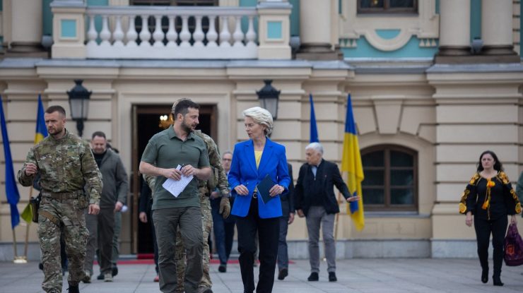 Liderii UE spun că frontierele Ucrainei nu trebuie modificate prin forță. Viktor Orban a refuzat să semneze declarația