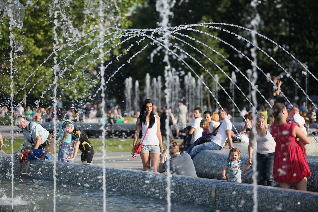 Mâine ai parte de încă o zi însorită, dar canicula se extinde în vest și centru cu 37°C. Care e situația incendiilor din Europa