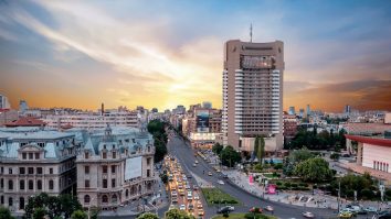 Astăzi, maximele ajung până la 35 de grade Celsius în zona de vest a țării. Ce temperaturi te așteaptă în weekend