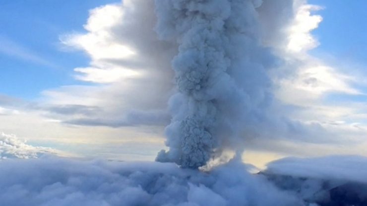 Vulcanul Krasheninnikov din Rusia a erupt pentru prima dată în ultimii 500 de ani