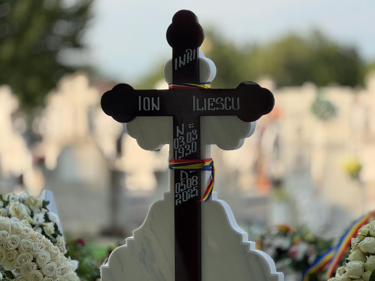 EXCLUSIV. Detalii neștiute: Cum au modificat oamenii lui Nicușor Dan funeraliile de stat ale președintelui Ion Iliescu, încălcând uzanțele și deciziile luate de Comitetul pentru funeraliile de stat. Președintele Dan a cerut inițial să vorbească la ceremonie