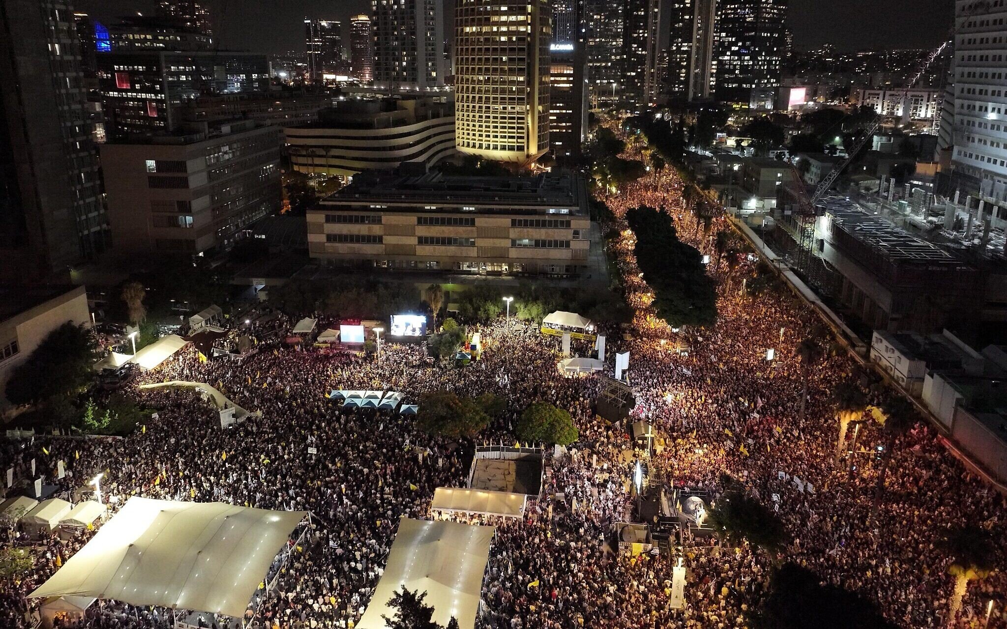 LIVE UPDATE. Război în Israel, ziua 682. „Ne cerem copiii, înapoi!”, spune Einav Zangauker, în timp ce o nouă înregistrare video cu fiul ostatic Matan este difuzată la protestul din Tel Aviv