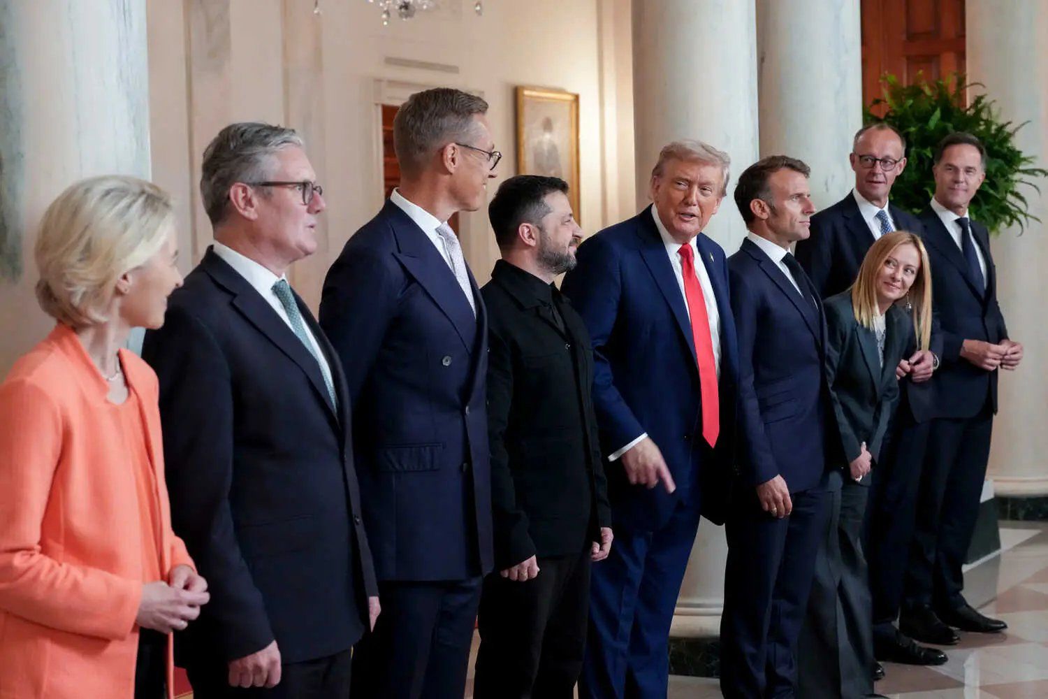 Ce au declarat liderii europeni la începutul întâlnirii cu Trump de la Casa Albă? Merz a avut cea mai puternică poziție: „Nu concep o întâlnire cu Putin fără armistițiu. Trebuie pusă presiune pe Rusia”