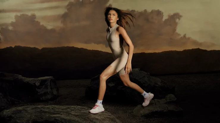 Zendaya a devenit designer pentru brandul elvețian sport, On. Actrița a lansat pantofii Cloudzone Moon