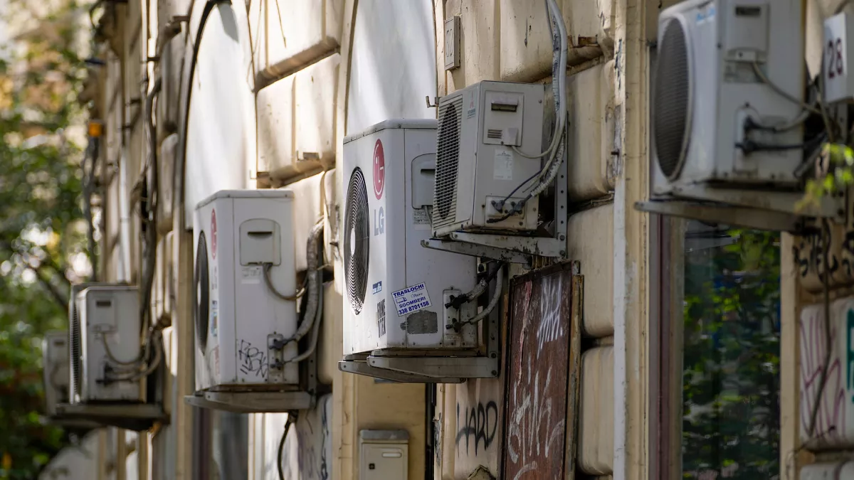 Canicula doboară recorduri și pune la pământ rețelele de energie din Europa. Cererea totală de electricitate în UE a crescut cu 7,5%