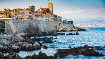 Coasta de Azur ascunde comori: Antibes și Marsilia cuceresc turiștii care fug de aglomerația din Saint Tropez