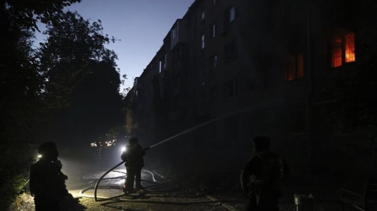 Rusia a lansat un atac masiv în sudul Ucrainei: 537 de drone și 45 de rachete. Ucraina a continuat să lovească rafinării din Rusia