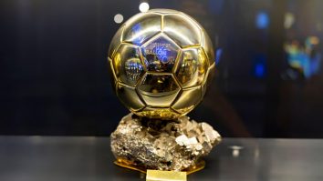 Cei mai buni 30 de fotbaliști din lume se luptă pentru Balonul de Aur. Cine este marele favorit pentru trofeu