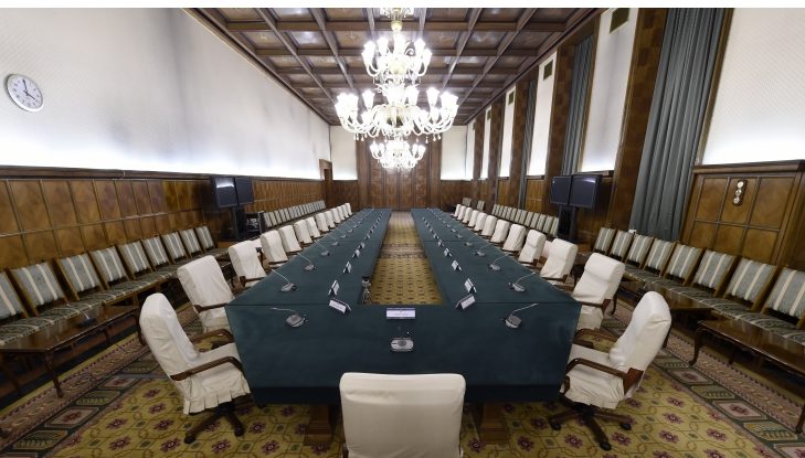 Guvernul suprarealist Bolojan. Fapticid și vorbiturice