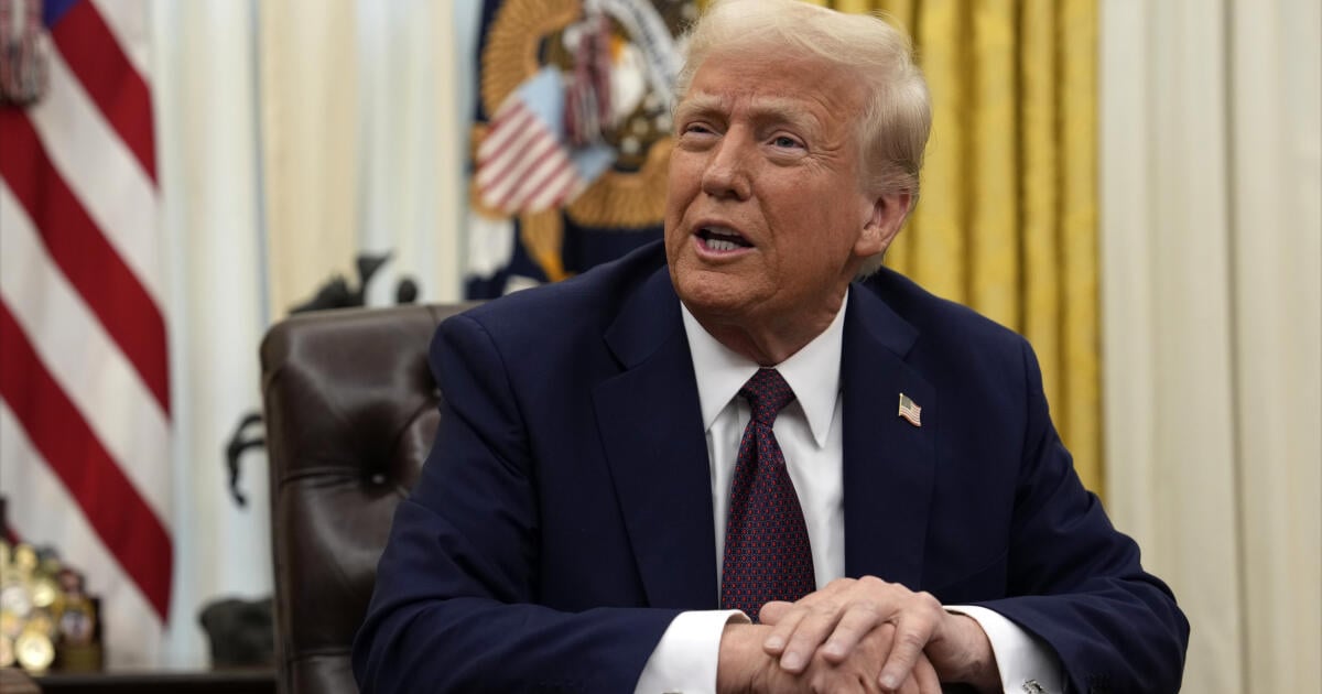 Trump a ordonat poziționarea a două submarine nucleare în apropiere de Rusia