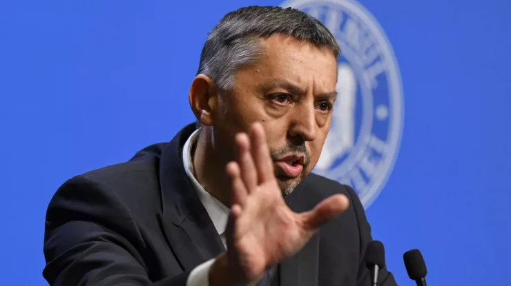 Ministrul Daniel David promite un început de an școlar cu burse și salarii: „Misiunea mea este să gândim într-o logică de reformă, nu doar de austeritate şi de criză”