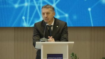 Ministrul Educaţiei, Daniel David, a anunţat lansarea a 62 de proiecte bilaterale de cercetare cu Republica Moldova