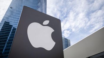 Apple va investi 100 de miliarde de dolari într-o nouă fabrică în Statele Unite