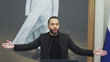 Parlamentul din El Salvador adoptă o reformă constituţională care îi permite preşedintelui să candideze de câte ori vrea 