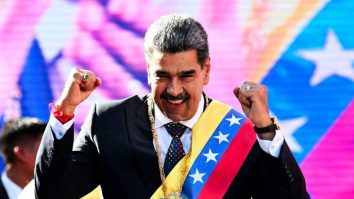 SUA oferă 50 de milioane de dolari pentru informații care duc la arestarea lui Nicolás Maduro. Bondi: „Am dublat recompensa”