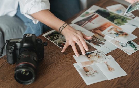 Astăzi sărbătorim Ziua Mondială a Fotografiei. Cum faci „o fotografie cât o mie de cuvinte”? Sorin Onișor, fotograf: „Regulile contează la început”