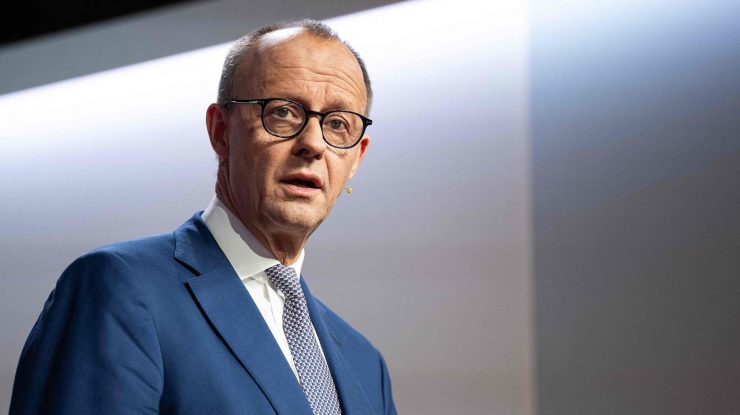 Cancelarul german Friedrich Merz vede „anumite progrese bune” în Summit-ul Trump-Putin, în ciuda imaginilor care arată apropierea celor doi lideri