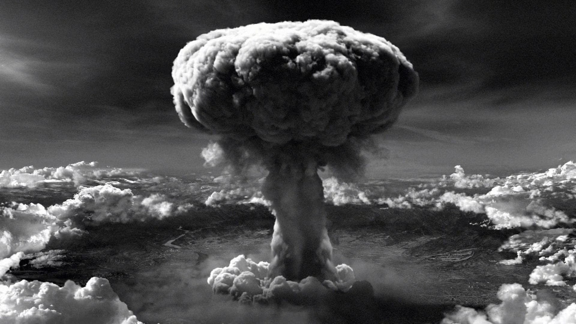 Azi se împlinesc 80 de ani de când Hiroshima a devenit scena primului atac nuclear din istorie. Care este situația actuală a arsenalului nuclear