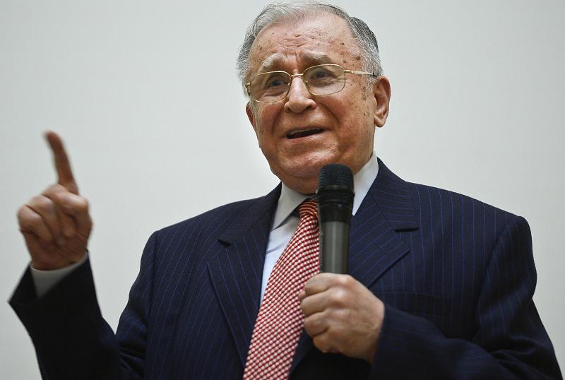 BREAKING NEWS: Ion Iliescu a murit la 95 de ani. Fostul Președinte suferea de cancer pulmonar și era în stare critică