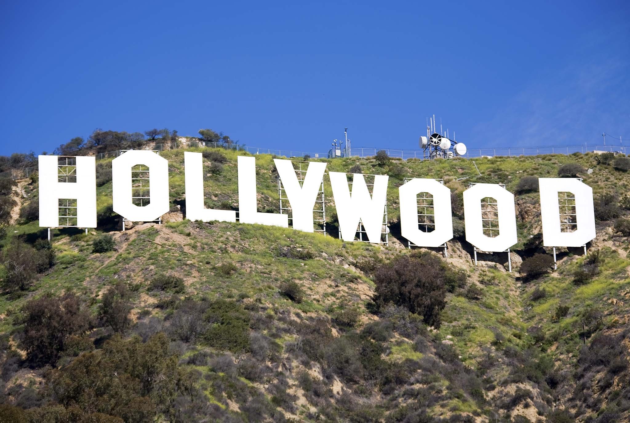 Hollywood-ul renunța la era „woke”. The Hunting Wives” devine simbol al noii orientări spre un casting omogen