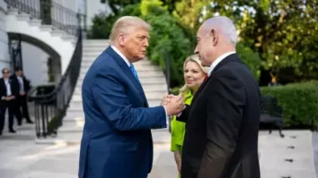 Sute de șefi din informații îi cer lui Trump să-l oprească pe Netanyahu: „Hamas nu mai reprezintă o amenințare pentru Israel”