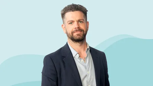Jack Osbourne îl onorează pe tatăl său, Ozzy, cu un omagiu în cadrul unei rare apariții publice. Ce tricou a purtat