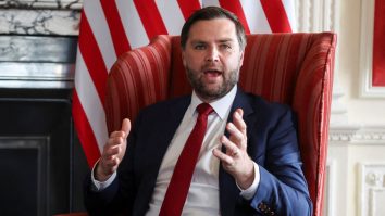 Marea Britanie găzduiește un summit strategic cu J.D. Vance, Ucraina și aliații europeni, înaintea discuțiilor dintre Trump și Putin