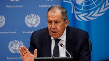 Serghei Lavrov avertizează NATO că Rusia trebuie să fie inclusă în discuțiile privind garanțiile de securitate pentru Ucraina: „Orice decizie luată fără noi este nulă”