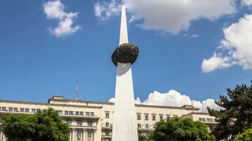 Ministerul de Interne se ceartă cu Primăria Capitalei pentru terenul pe care se situează Monumentul Revoluției. Zona ar putea fi restricționată pentru public