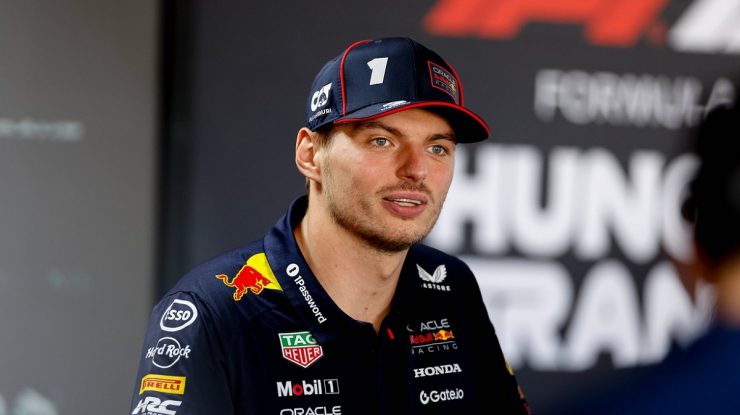 Max Verstappen anunță că va concura pentru Red Bull și în 2026: „E timpul să punem capăt tuturor zvonurilor”