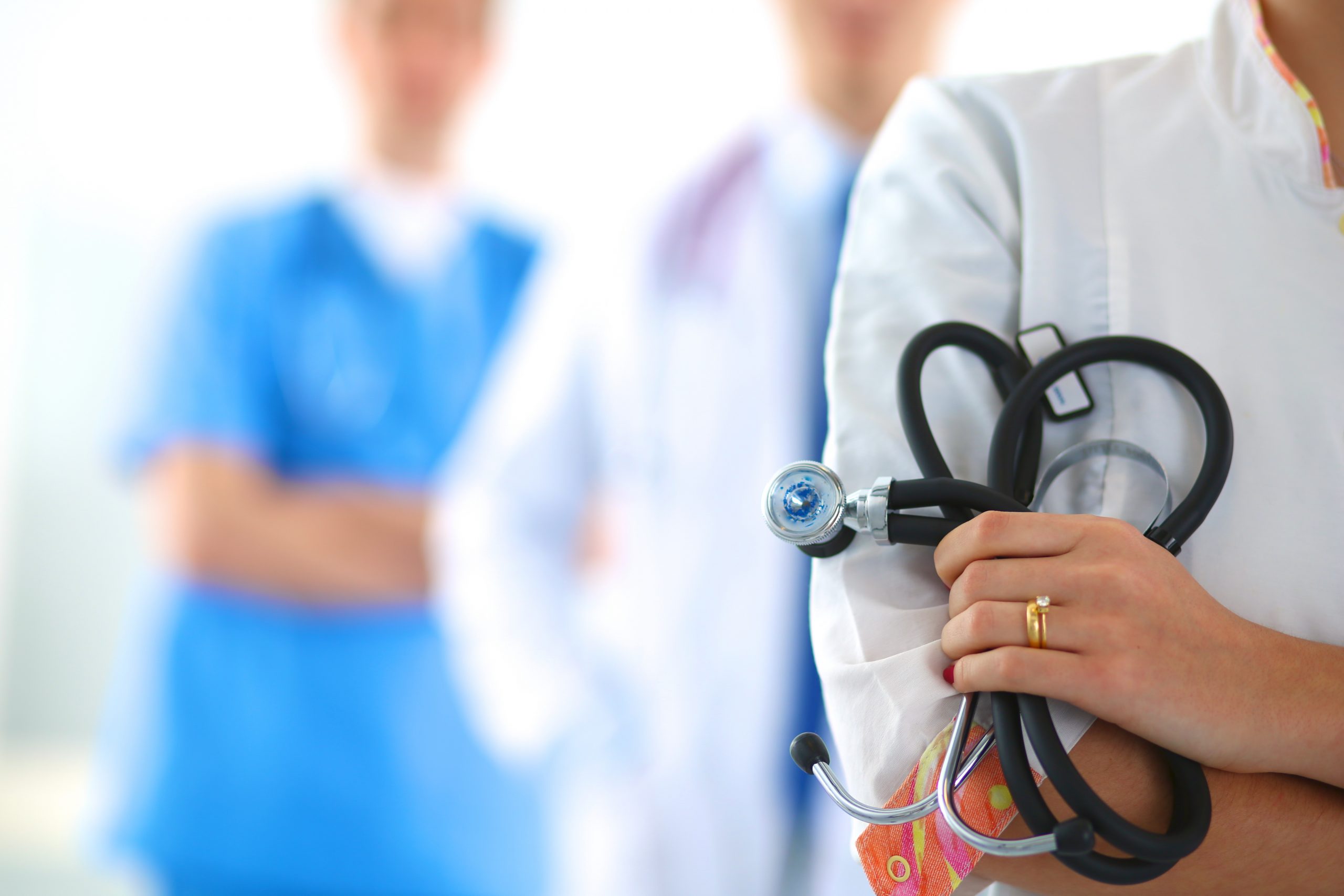 Uniunea Europeană se confruntă cu un deficit de peste 1,2 milioane de medici și asistenți medicali