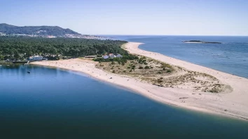 Cauți destinația perfectă? Cum arată topul plajelor răcoroase unde turiștii fug de caniculă