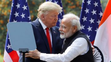 Petrolul s-a scumpit după ce Trump a crescut cu 25% taxele vamale impuse Indiei, ca sancțiune pentru cumpărarea de petrol rusesc