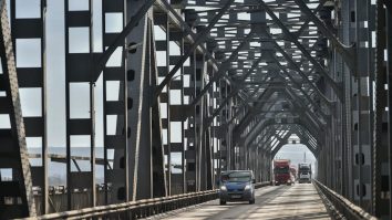 Lucrările la Podului Prieteniei blochează circulația pe sensul de ieșire din țară. Ce rute alternative poți alege